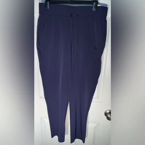 $100 Nike Women's Large Navy Blue Bliss Luxe 7/8 Training Ankle Pants CU4603-410